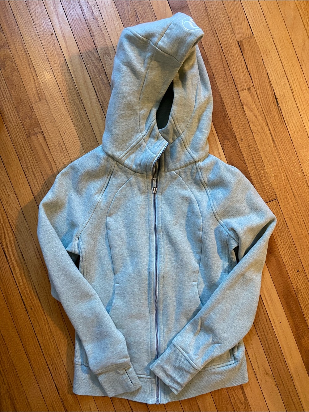 Lululemon Light Green Zip-Up Hoodie with Hood. Fleece. Size 6.
